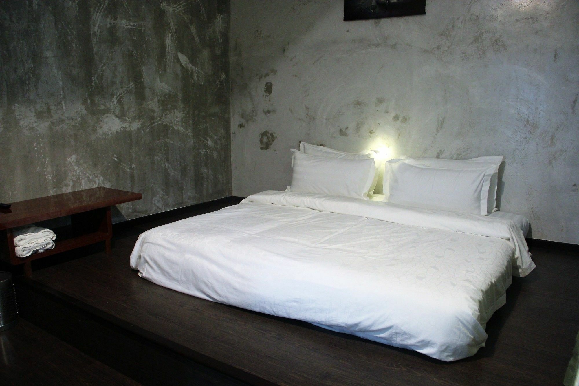 קוצ'ינג Oyo 1119 Memoire Express Hotel מראה חיצוני תמונה