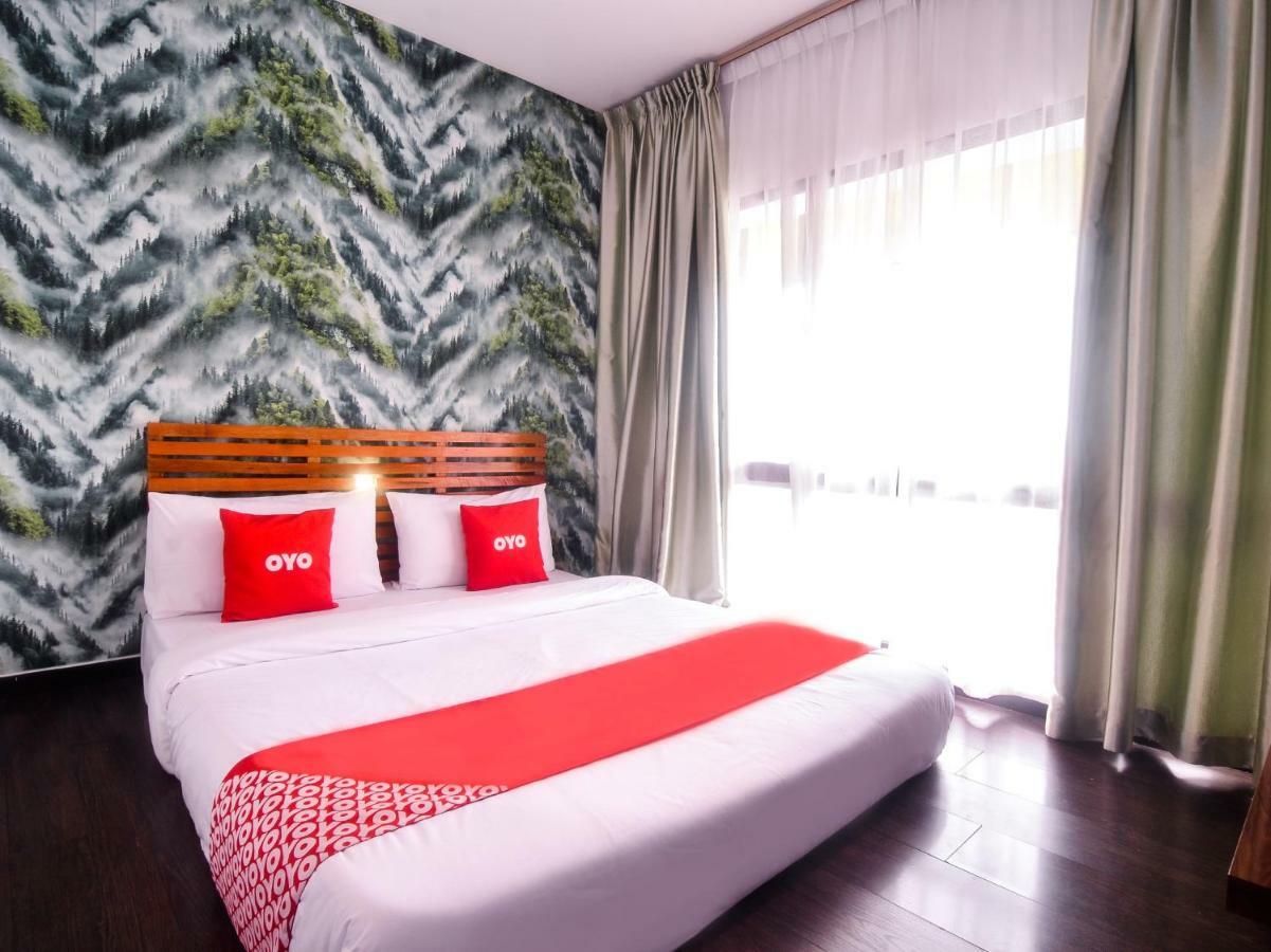 קוצ'ינג Oyo 1119 Memoire Express Hotel מראה חיצוני תמונה